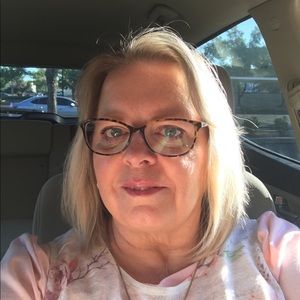 Meet your Posher, Denise